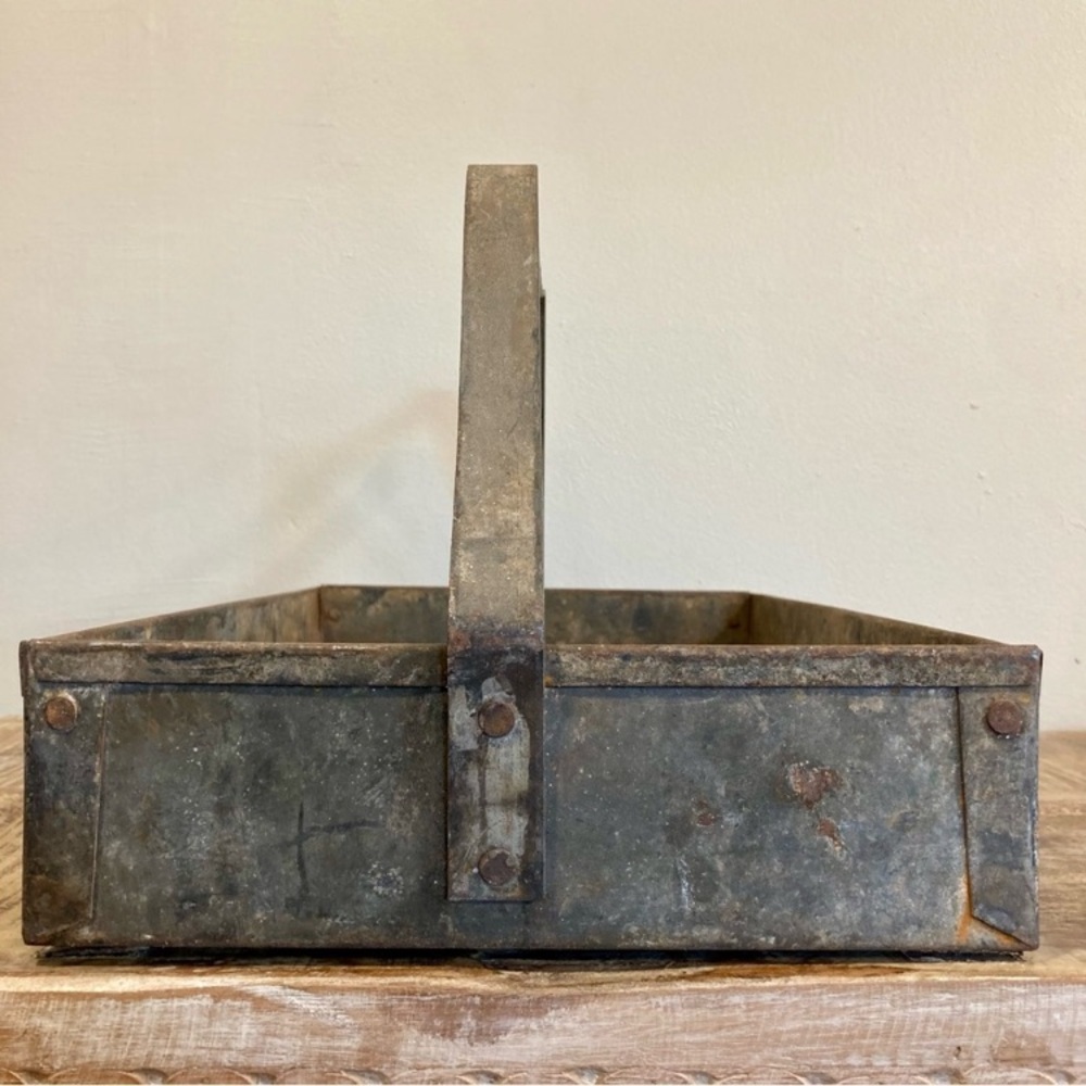 Industrial Distressed Tool Box Metal Tray Metal With Handle Rustic Farmhouse - Picture 6 of 16